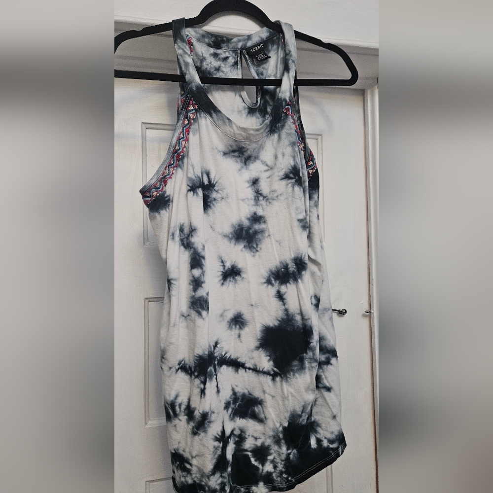 Torrid Black and White Tie-Dye Tank Top